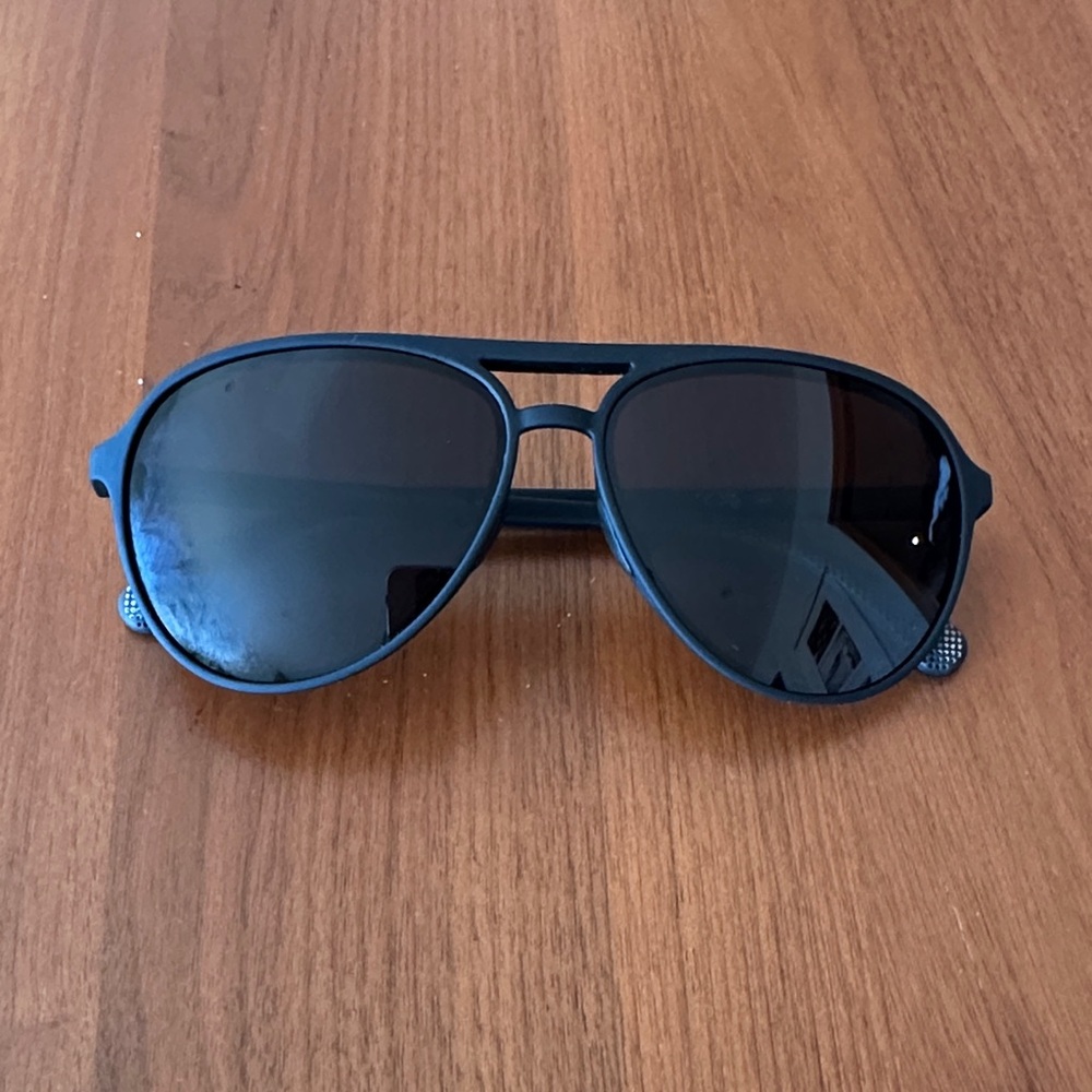 Goodr Operation Blackout aviator sunglasses